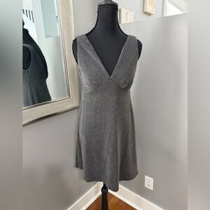NWT Lola & Grace V Neck Ribbed Open Back Mini Dress Size Small.